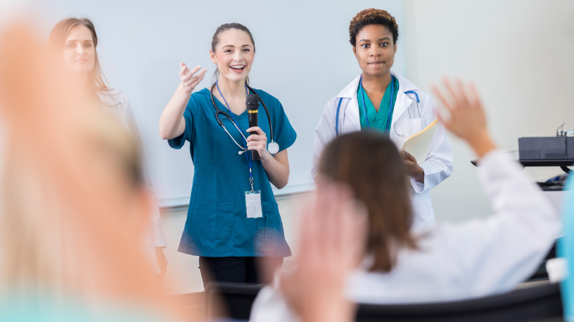 IBDSocial highlights strategies to connect culture, education, and health for a more inclusive society.