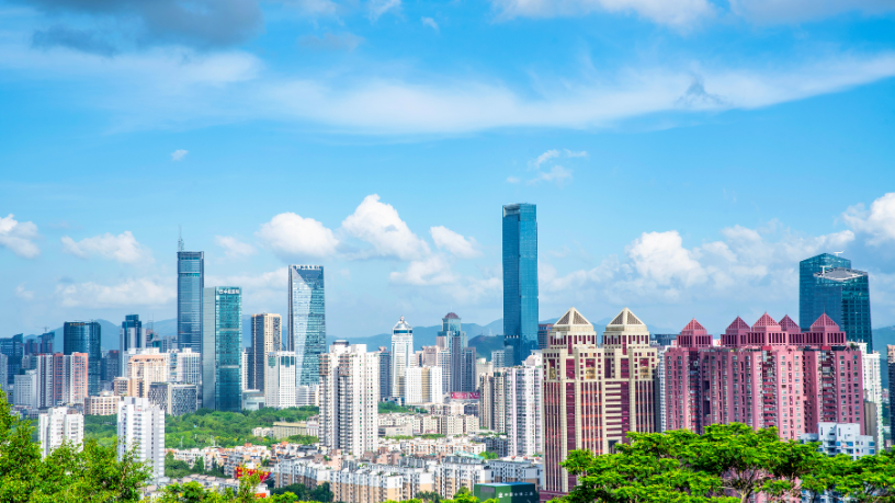 When not deciding becomes a decision in the real estate market with Alex Nabuco dos Santos.