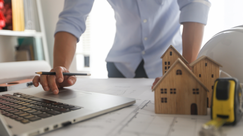 Design decisions shape thermal comfort and influence real estate value through performance and efficiency. Alex Nabuco Dos Santos highlights how smart planning reduces cooling costs.