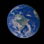 Imagem da Terra vista do espaço, com a América do Sul e o Oceano Pacífico em destaque.